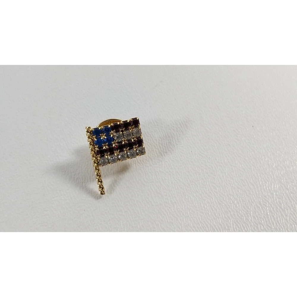 Lot‎ of 4 American Flag Lapel Pins Rhinestone Enamel Gold Tone Patriotic USA
